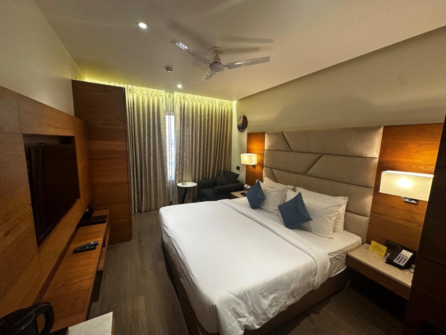 The Glory Suites Near Igi Airport Νέο Δελχί Εξωτερικό φωτογραφία